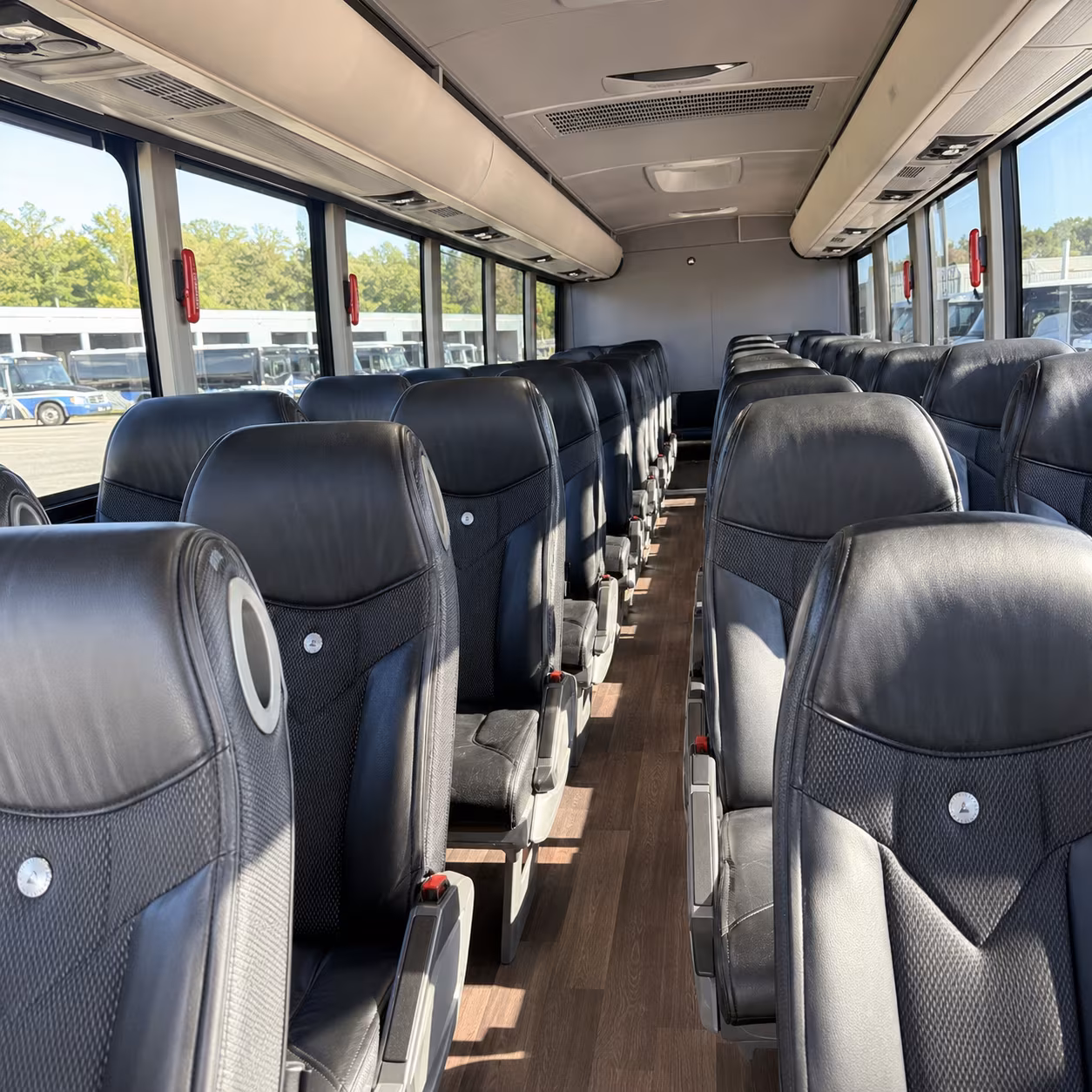 airport transfers for military and government personnel flying through den