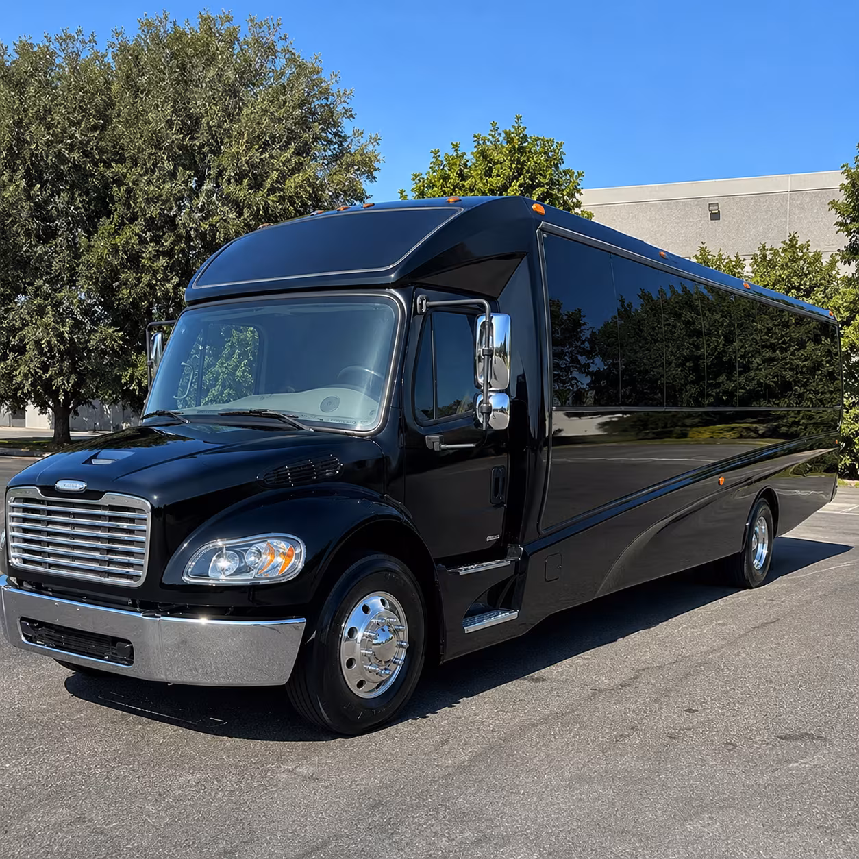 aurora 30 passenger minibus