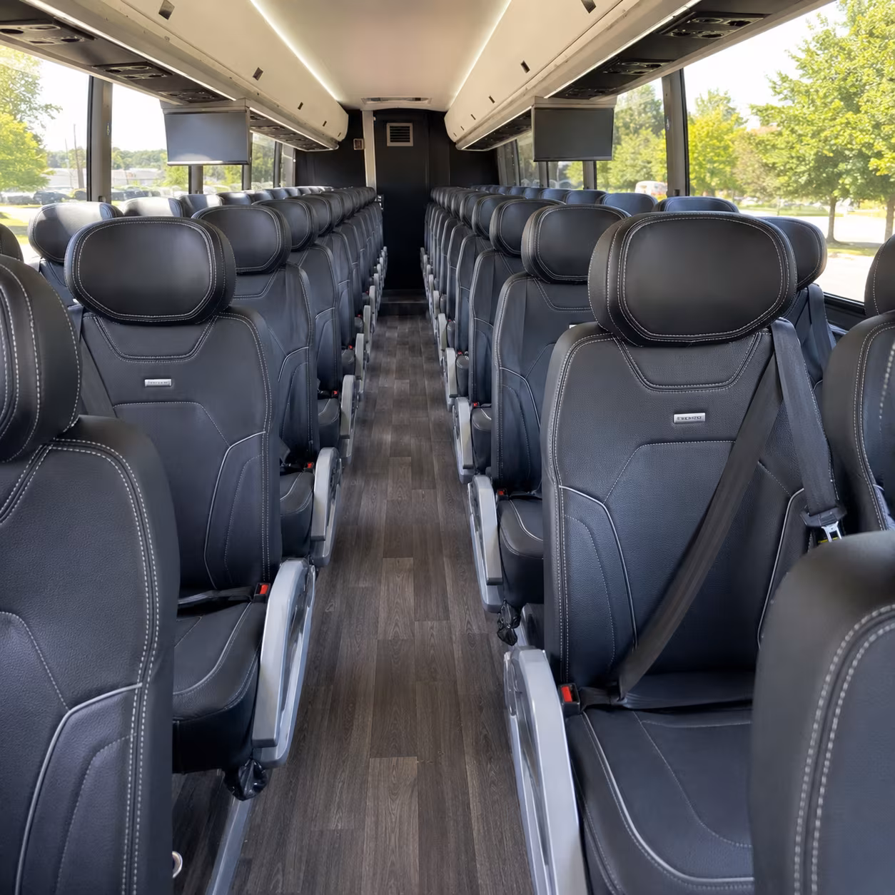 aurora charter buses