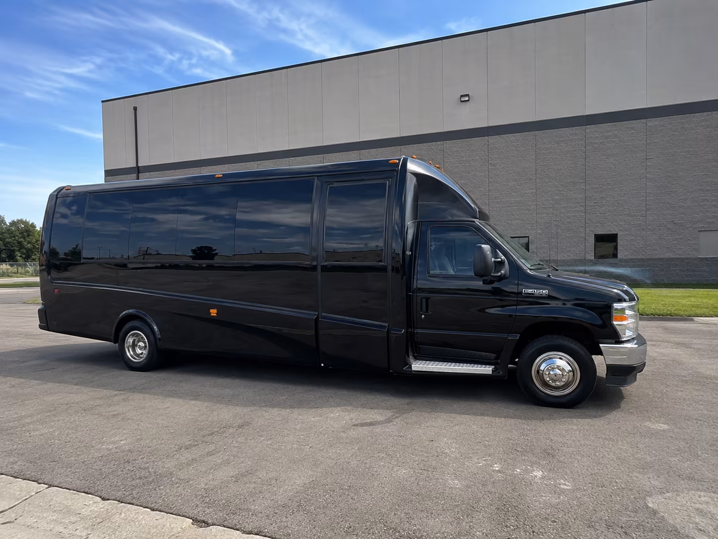 aurora youth group bus rentals for camps events and service trips