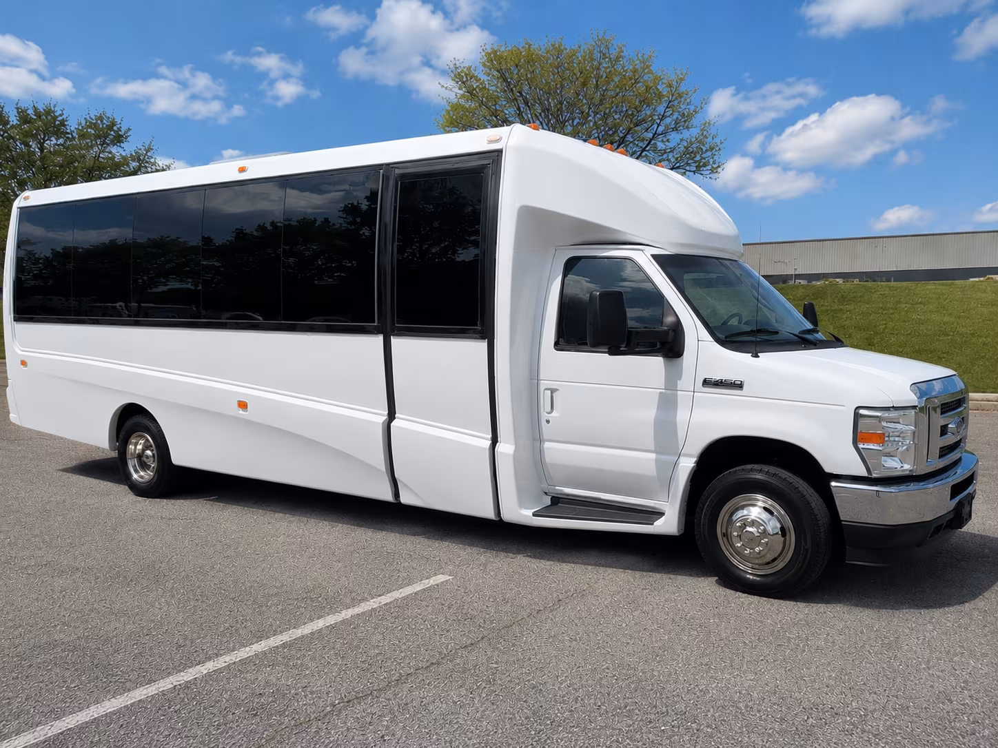 concert shuttle buses for groups staying at aurora hotels