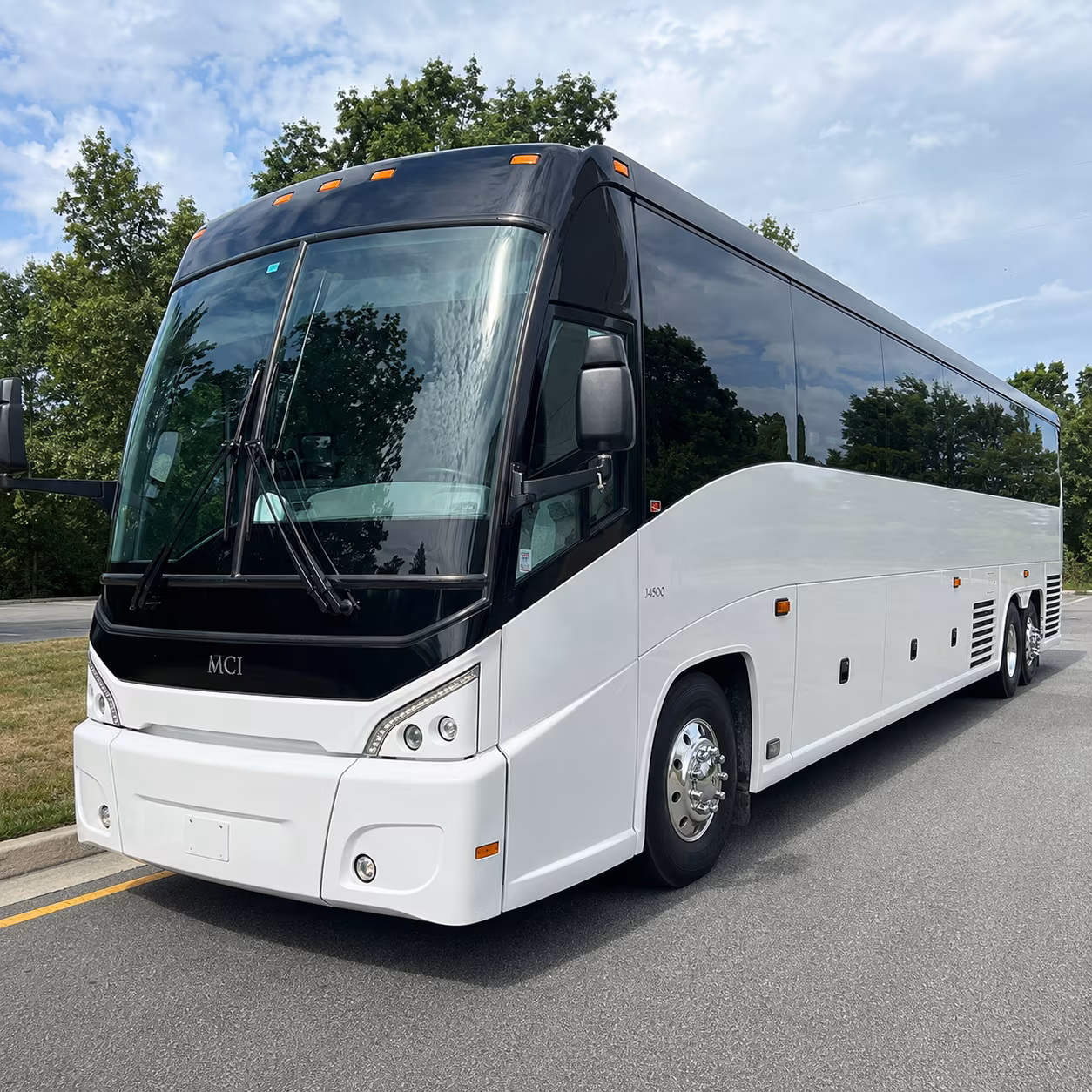 shuttle buses for large events and conventions near aurora s den corridor